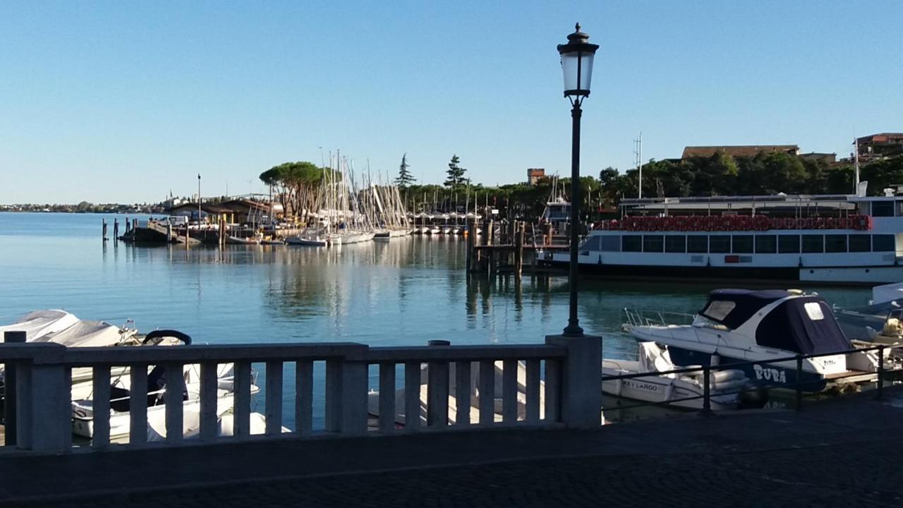 Emily'S Rooms "Villa Romana" Cir17067 Desenzano del Garda Exterior foto